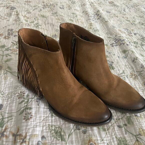 EUC Circle G Honey Leather Side Fringe Round Toe Zip Western Booties Women’s 11M - Picture 2 of 11